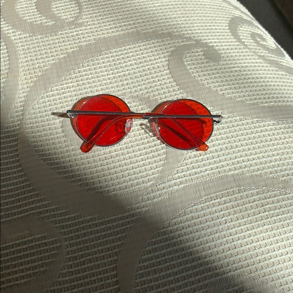 Selling these retro shades - Picture 2 of 2